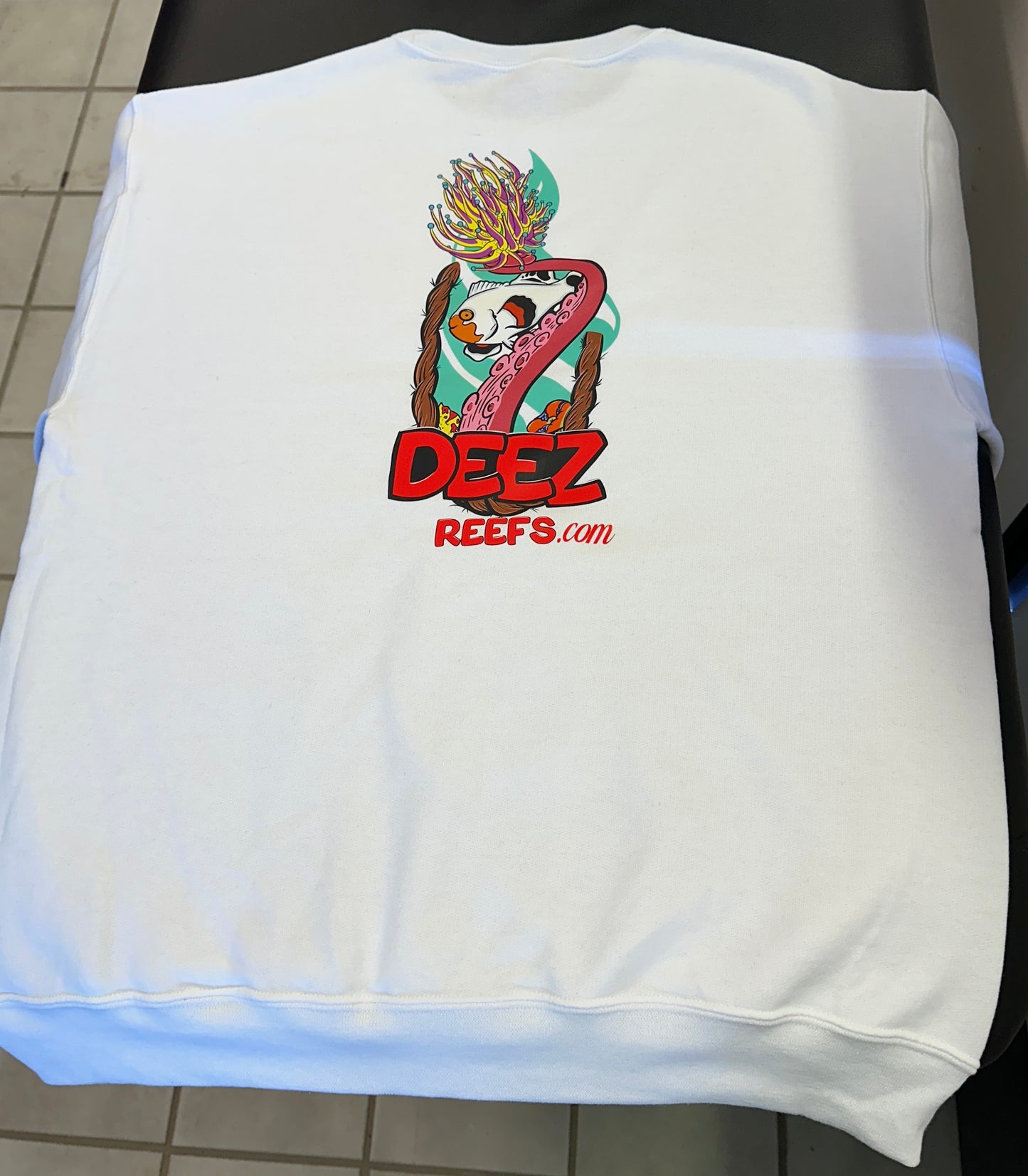 Deezreefs sweater